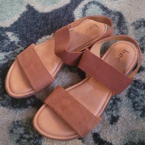 Women sandals